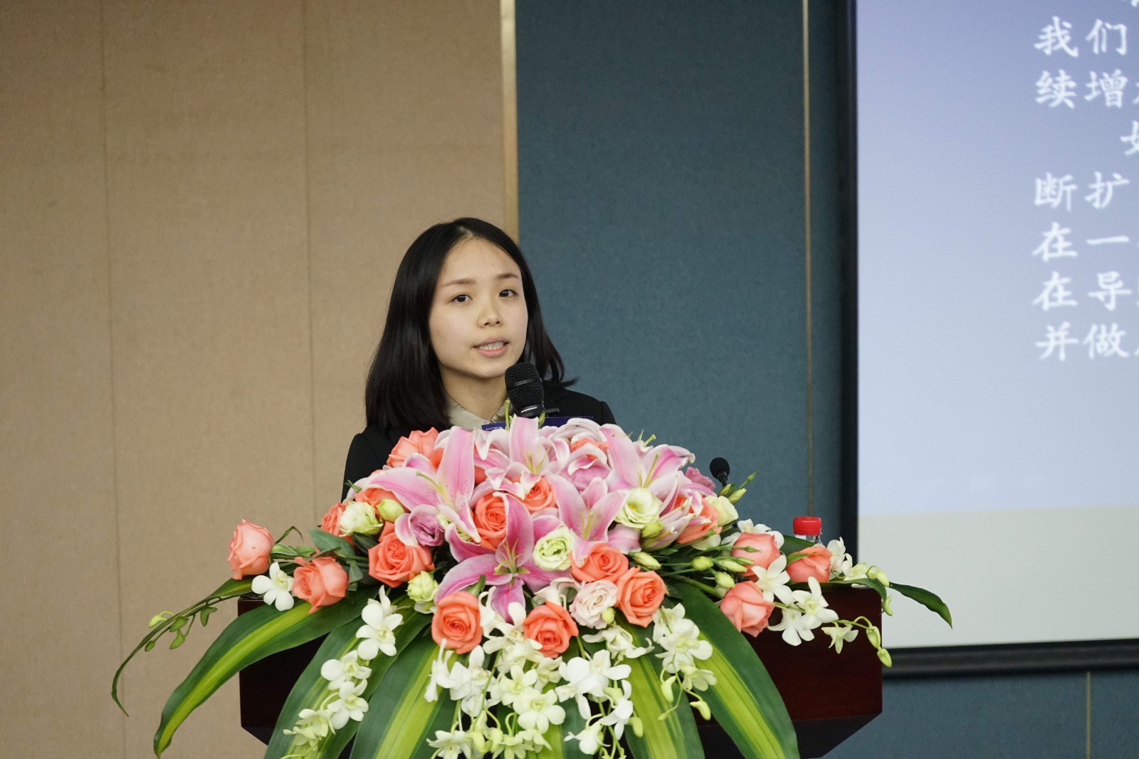 1524744434293586TA6s.jpg 乐鱼leyu(中国)春招15.jpg